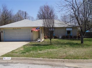 1717 S 15th St, Rogers, AR 72758