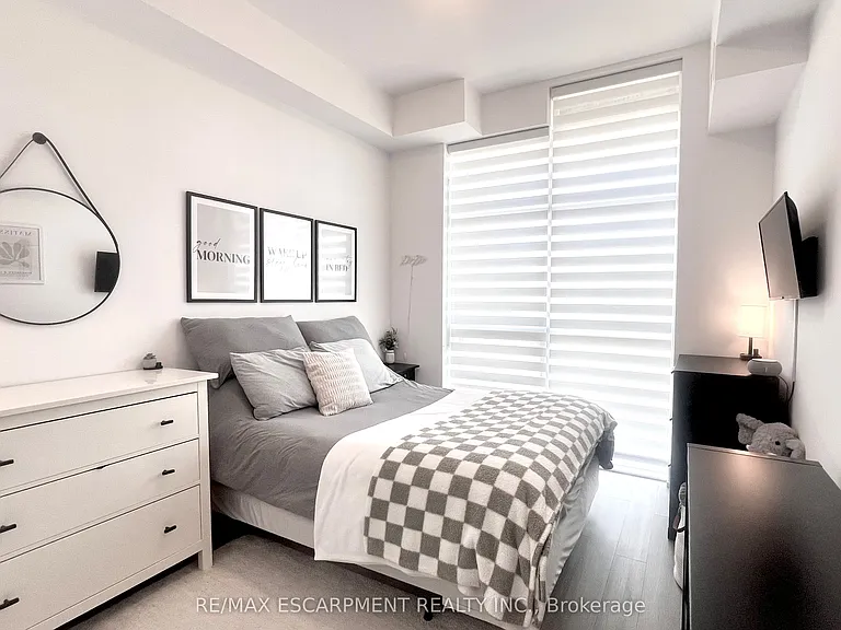 460 Dundas St E #1208 — Photo 10