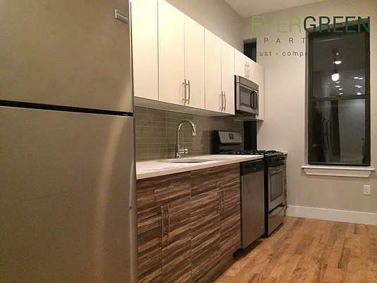 Rented by Evergreen Apartments BK | media 11