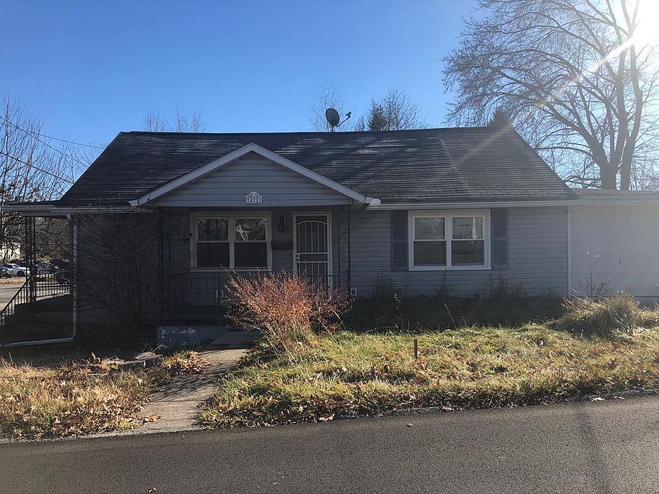 1st image of 422 Myers Ave