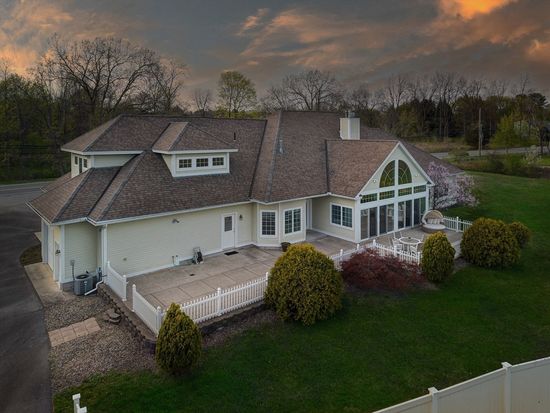 298 Andover St, Georgetown, MA 01833