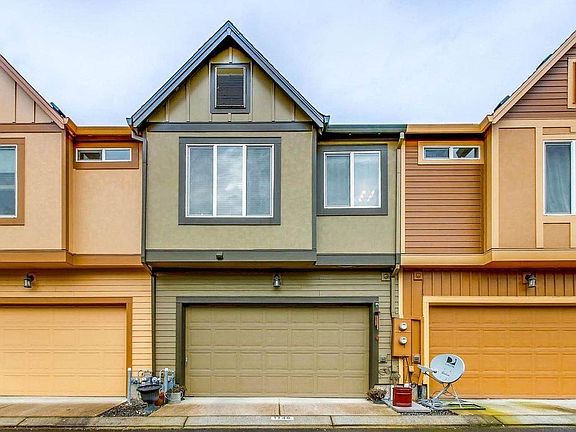3rd image of 1140 SE Alika Ave