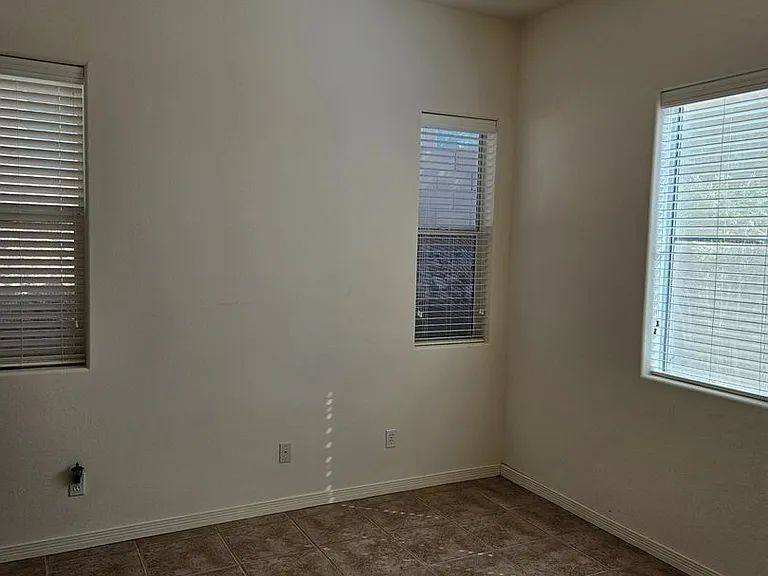 2634 Discovery Rd — Photo 25
