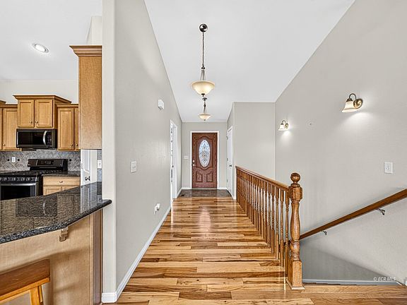 4th image of 406 Bluecrest Ln