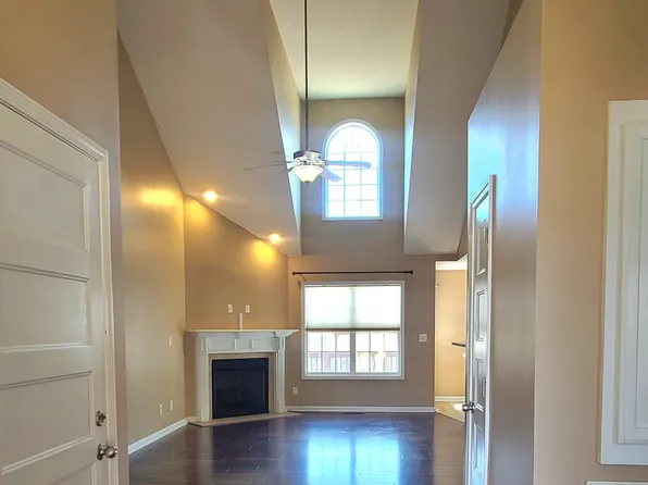 1396 Scrub Oak Dr, Clarksville, TN 37042