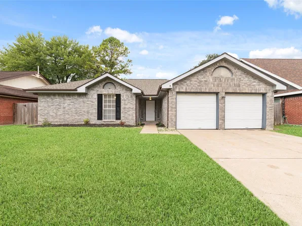 2311 Pebbledowne Cir, Sugar Land, TX 77478