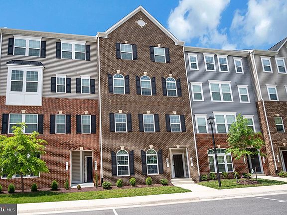 4th image of 7911 Independence Dr #1C