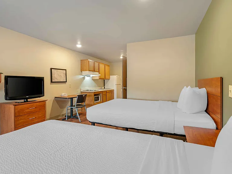 Studio Suite - 2 Full Beds