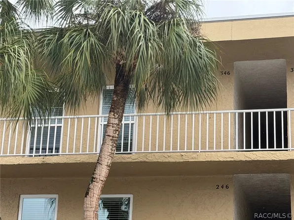 225 Country Club Dr APT E346, Largo, FL 33771