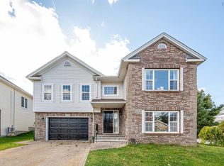 34 Lancaster Dr, Halifax, NS B3S 1H4
