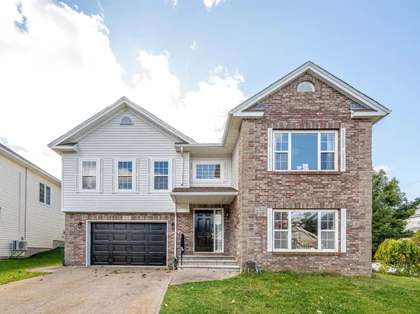 34 Lancaster Dr, Halifax, NS B3S 1H4