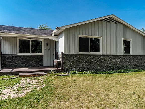 2nd image of 2109 Jamestown Dr