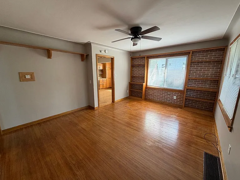 310 Pasadena Blvd — Photo 2