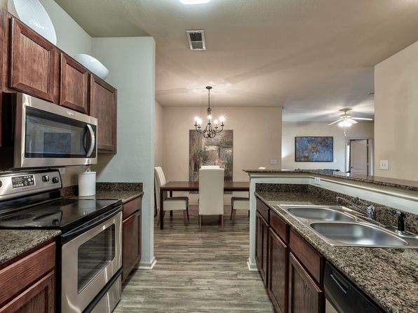 1761 Commons North Loop #9207