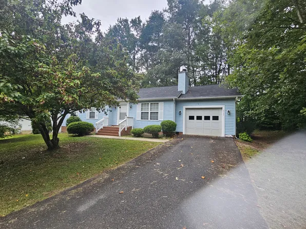 6105 Loriella Park Dr, Fredericksburg, VA 22407