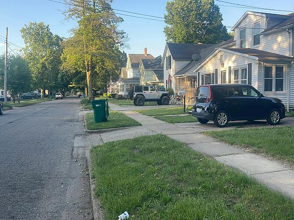 5th image of 420 Prairie St