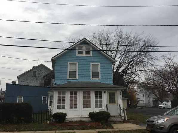 309 Hamilton St, Rahway, NJ 07065