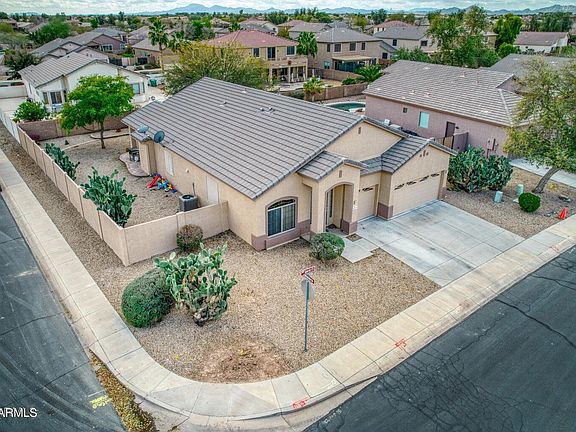4th image of 43559 W SPARKS Court