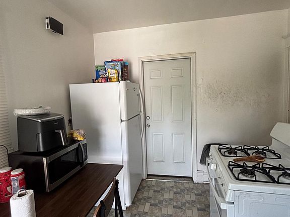 4th image of 4120 W Liberty St