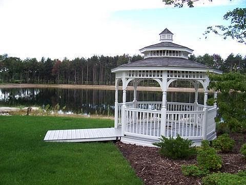 5th image of 16885 Arbor Way Dr.