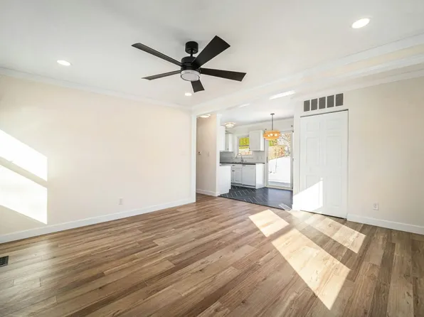 1026 Gott St, Ann Arbor, MI 48103