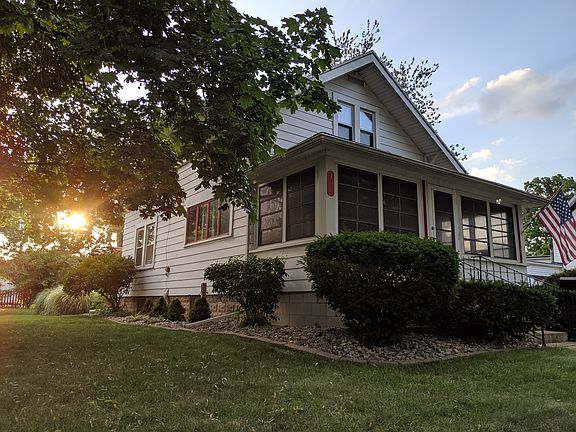 3rd image of 152 Avenue A