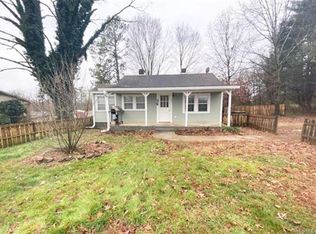 632 Hillcrest St, Hudson, NC 28638