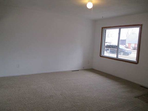 5th image of 2112 Hermon Ave