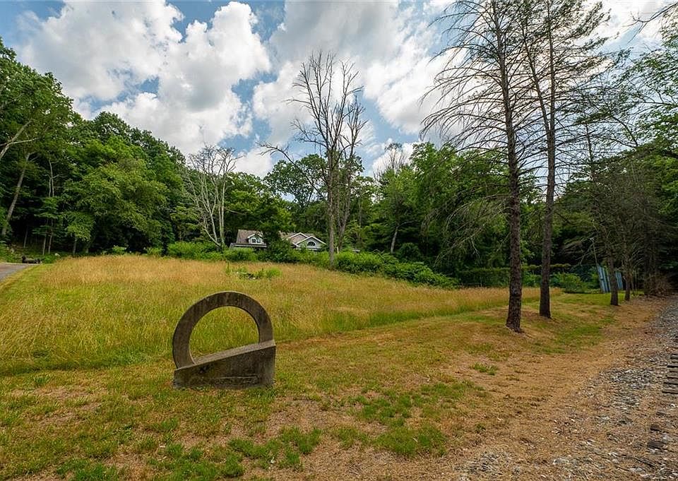 3835 Quarry Dr, Emmaus, PA 18049 MLS 697491 Zillow