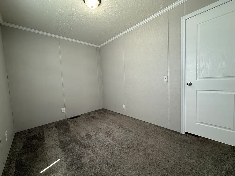 38000 Le Chateau Blvd #124 — Photo 35