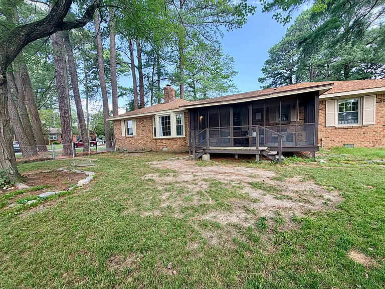 346 W McGinnis Cir — Photo 46