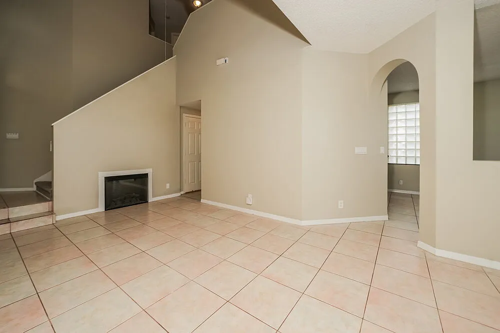 3 bed, 2.5 bath, 1849 sqft, $2,905 — Photo 4