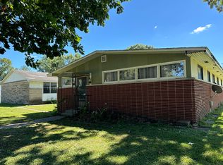 106 W Green St, Newman, IL 61942