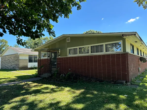 106 W Green St, Newman, IL 61942