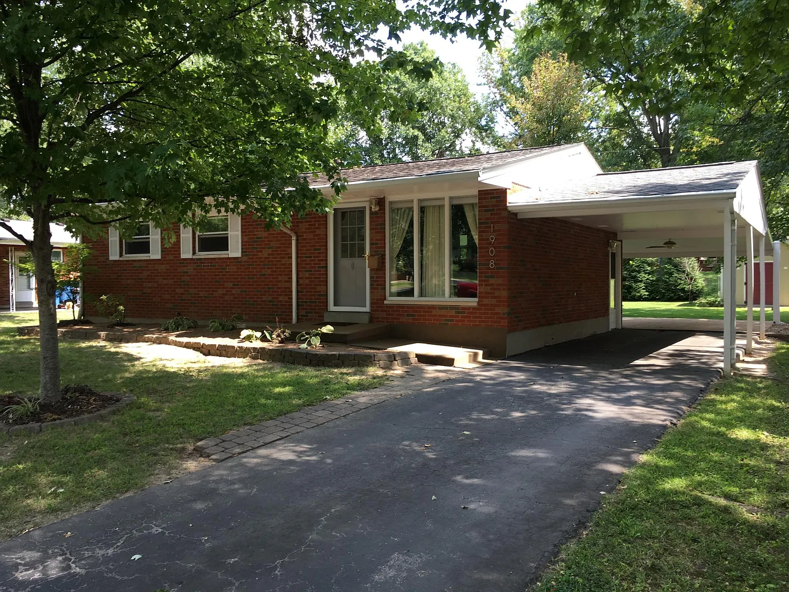1908 Cornell Ave photo 1