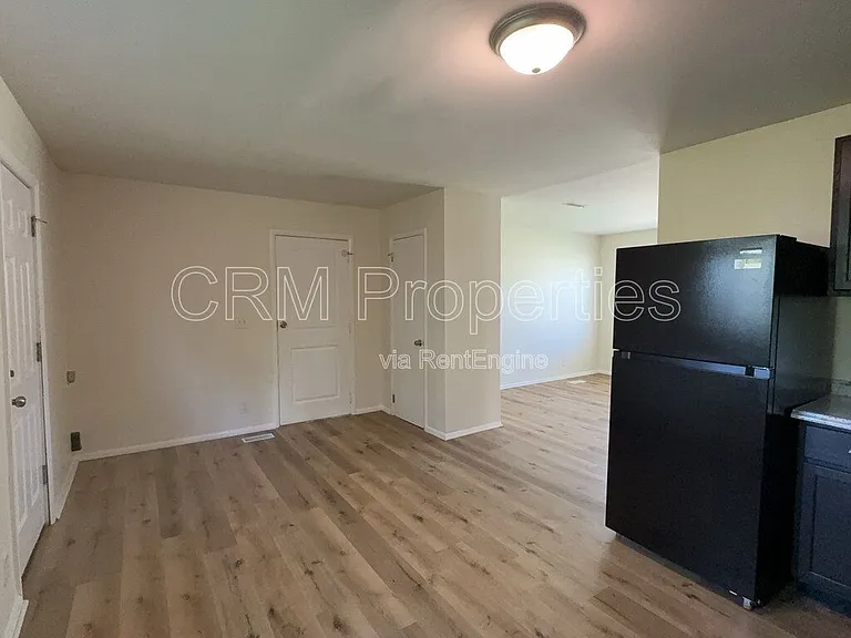 8501 Athens Ct — Photo 6