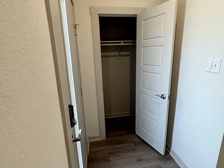325 Wilshire Rd — Photo 6