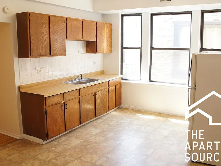 2319 N Kedzie Blvd #1R — Photo 1