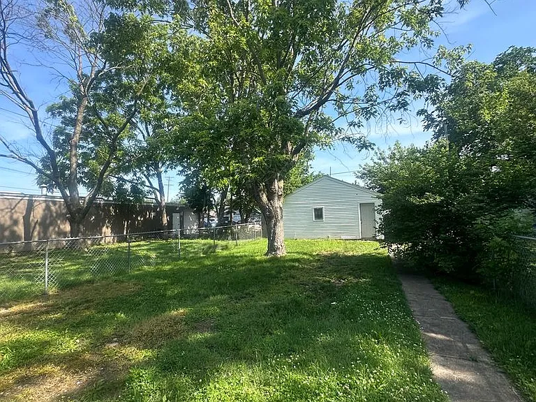 1008 Fairview Ave — Photo 13