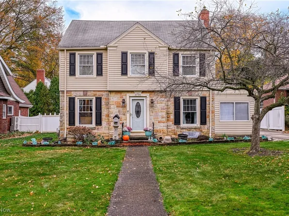 1731 Chestnut Blvd, Cuyahoga Falls, OH 44223