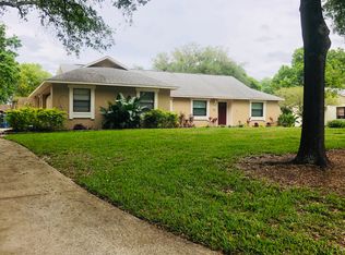 601 Chancellar Dr, Lutz, FL 33548