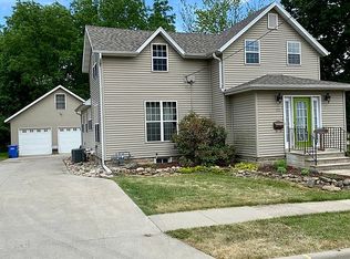 272 Williams St, Randolph, WI 53956