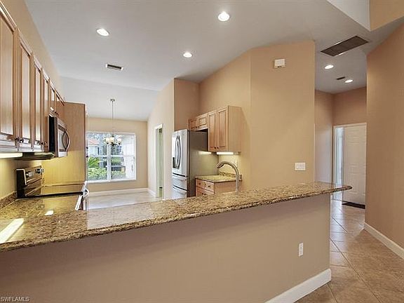 4th image of 5884 Northridge Dr #A-25
