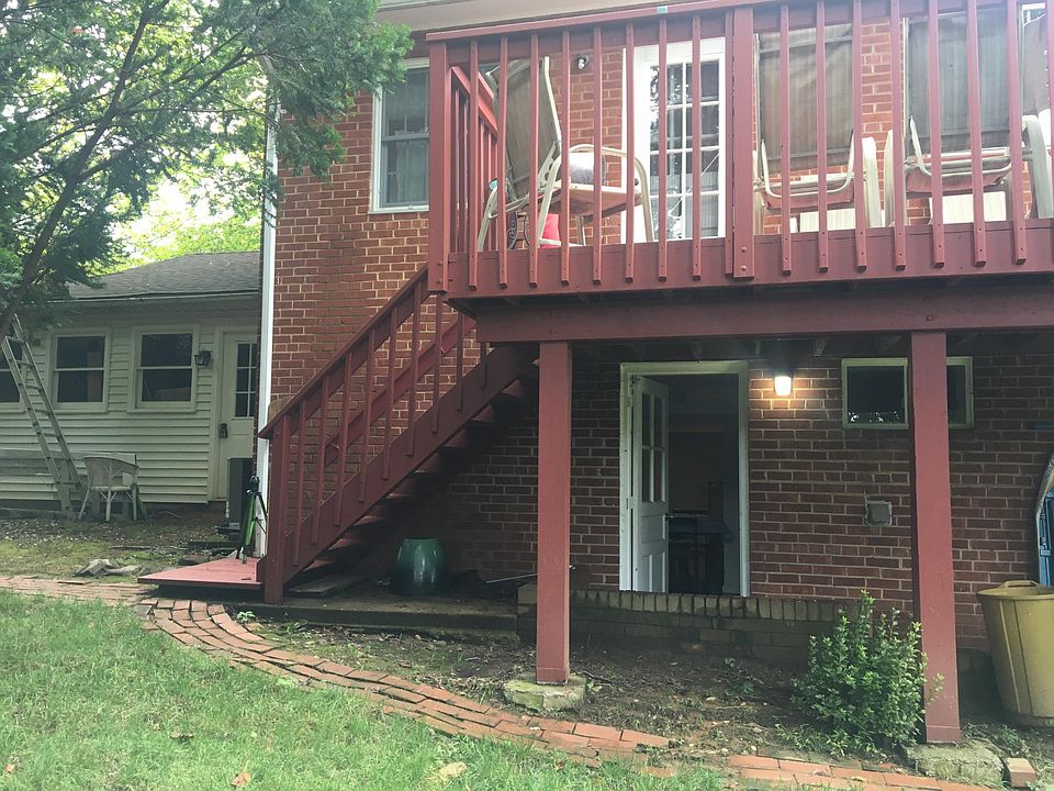 2nd image of 3157 Patrick Henry Dr