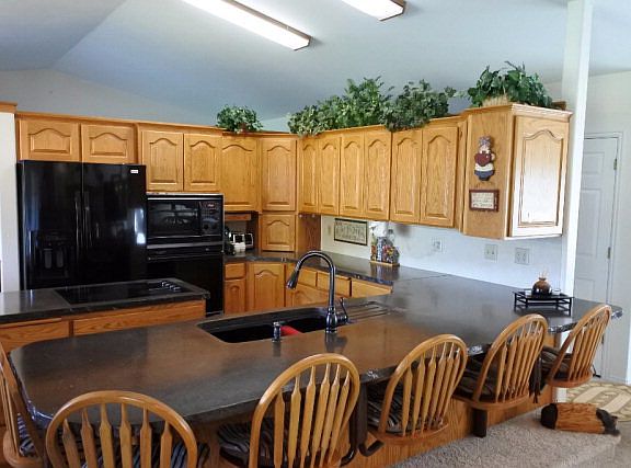 5th image of 333 Delbert Dr