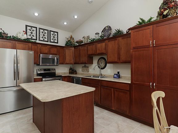 3rd image of 2893 Benson Ln