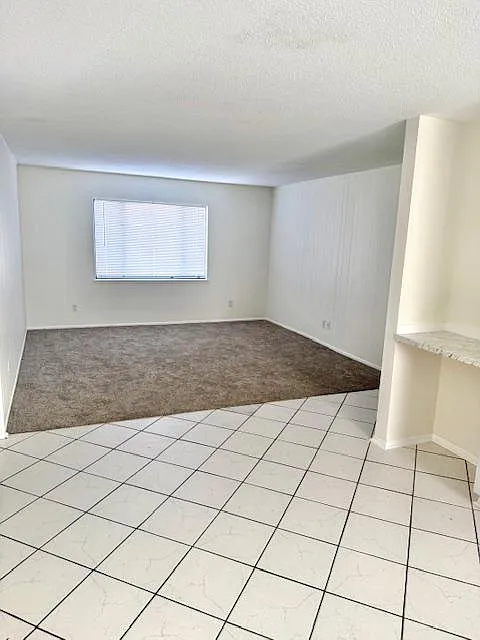 4304 London Town Rd, 205b — Photo 4