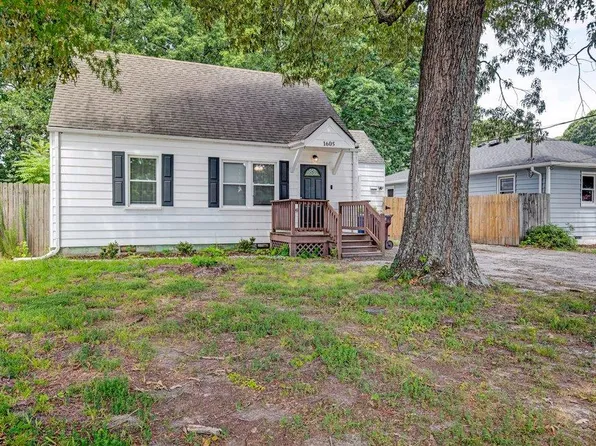 1605 Laurel Ave, Chesapeake, VA 23325