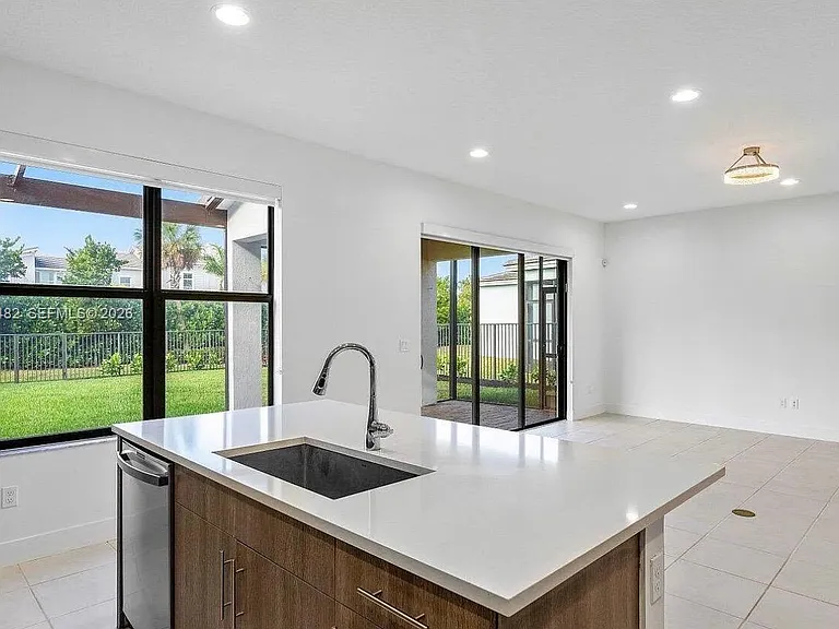 5485 Starfish Rd — Photo 14