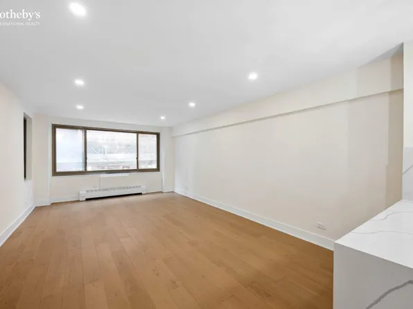 425 East 63rd Street image 1 of 10